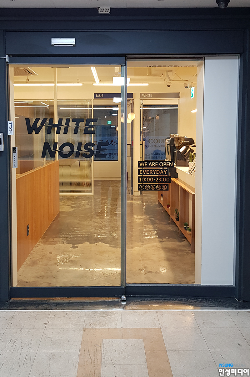 WN-0.jpg